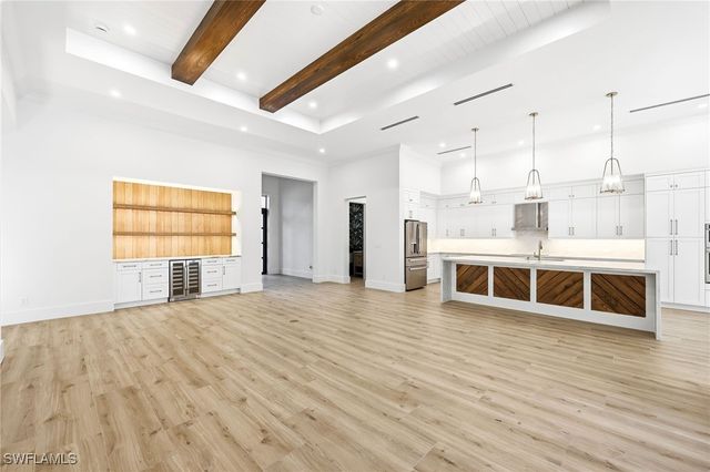 772 11th ST NW, Naples, FL 34120