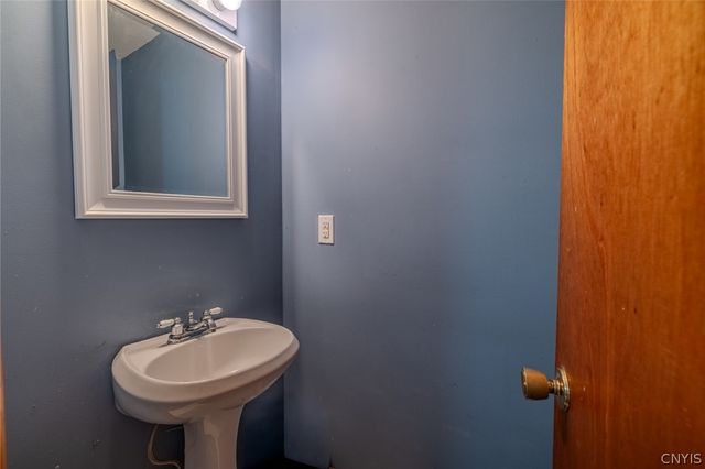1557 County Route 7, Hannibal, NY 13126