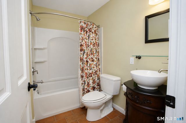 17 Wright Drive, Avon, CT 06001