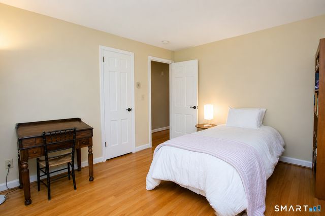 17 Wright Drive, Avon, CT 06001
