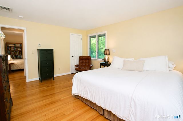 17 Wright Drive, Avon, CT 06001