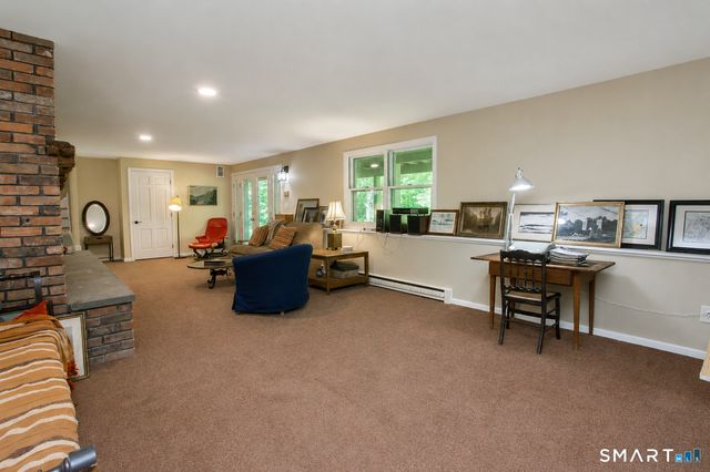 17 Wright Drive, Avon, CT 06001