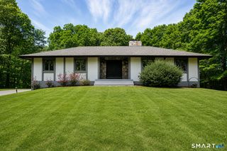 17 Wright Drive, Avon, CT 06001