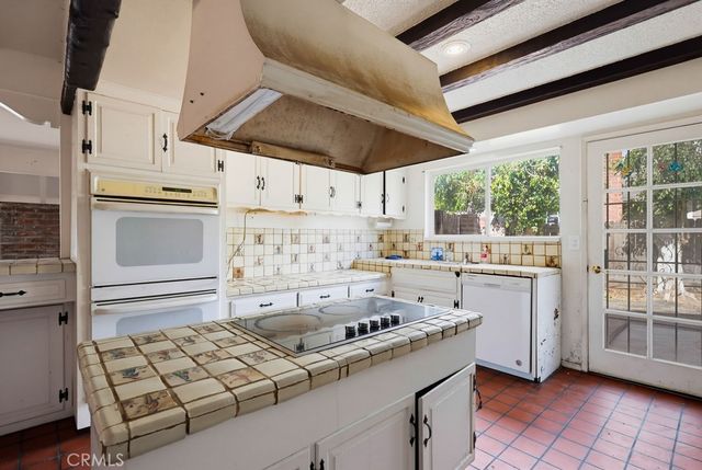 2681 Channing Way, Los Alamitos, CA 90720