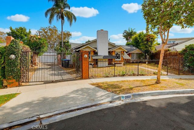 2681 Channing Way, Los Alamitos, CA 90720