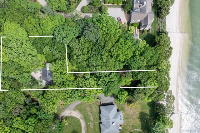 680 Private Road 17, Southold, NY 11971