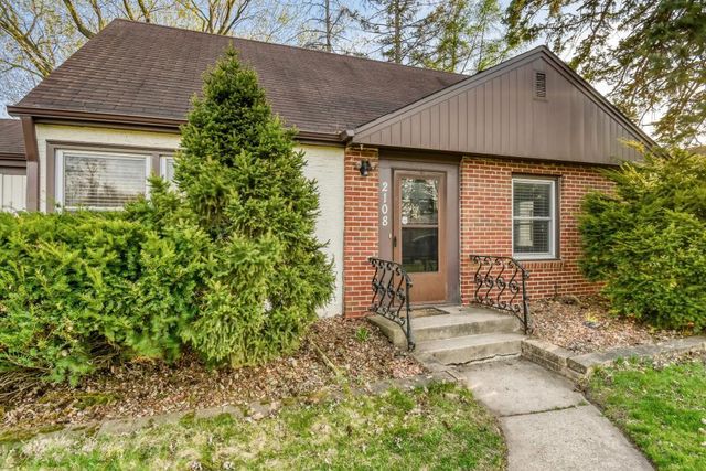 2108 Lacrosse Avenue, Saint Paul, MN 55119