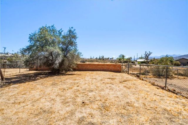 6998 Lennox, Yucca Valley, CA 92284