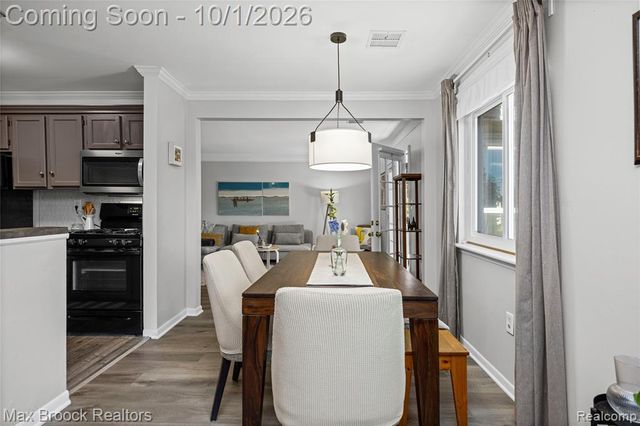 23244 Tuck Road, Farmington Hills, MI 48336