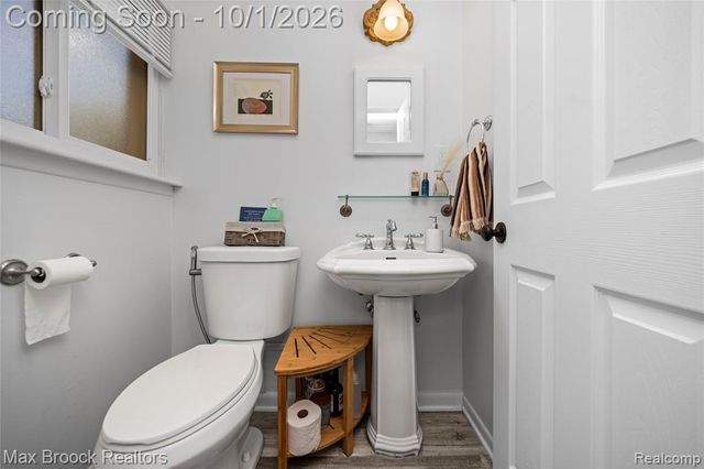 23244 Tuck Road, Farmington Hills, MI 48336