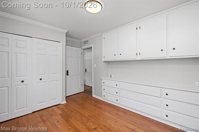23244 Tuck Road, Farmington Hills, MI 48336