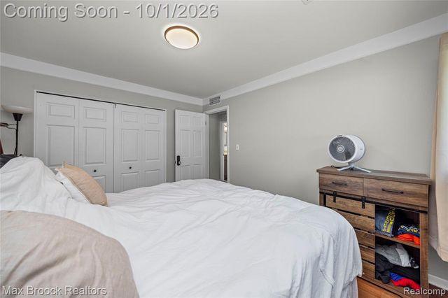 23244 Tuck Road, Farmington Hills, MI 48336