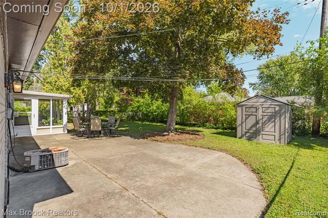 23244 Tuck Road, Farmington Hills, MI 48336