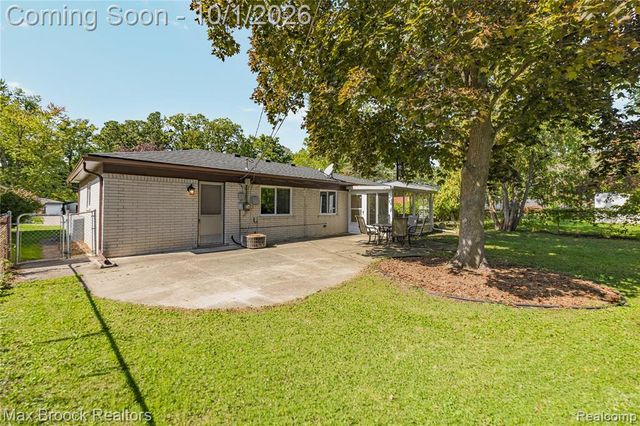 23244 Tuck Road, Farmington Hills, MI 48336