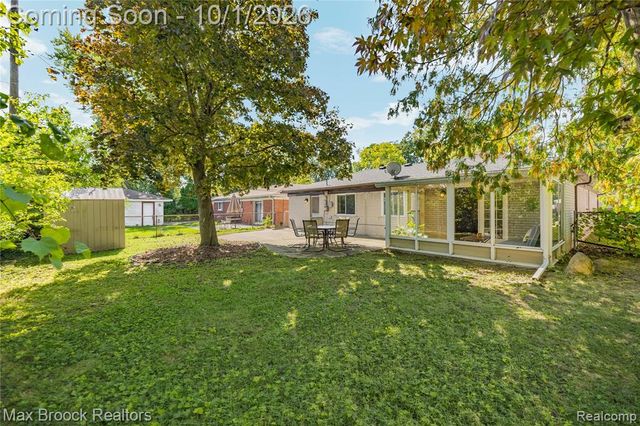 23244 Tuck Road, Farmington Hills, MI 48336