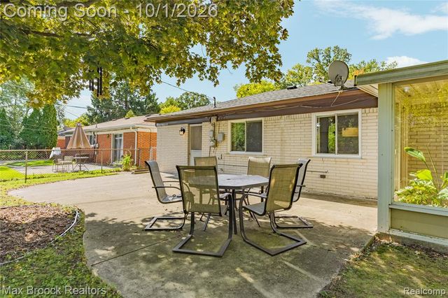 23244 Tuck Road, Farmington Hills, MI 48336