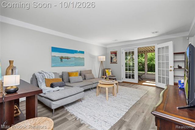 23244 Tuck Road, Farmington Hills, MI 48336
