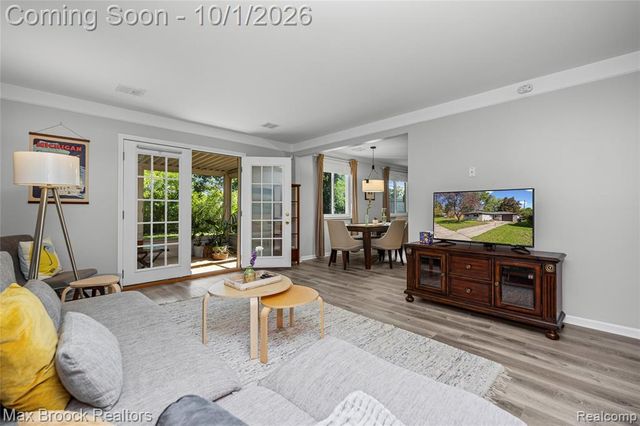 23244 Tuck Road, Farmington Hills, MI 48336