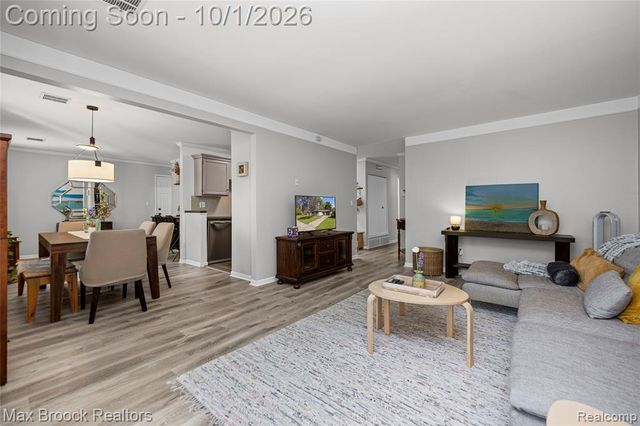 23244 Tuck Road, Farmington Hills, MI 48336