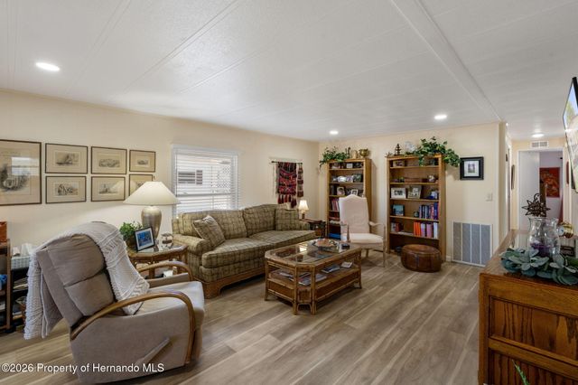 15299 Brookridge Boulevard, Brooksville, FL 34613