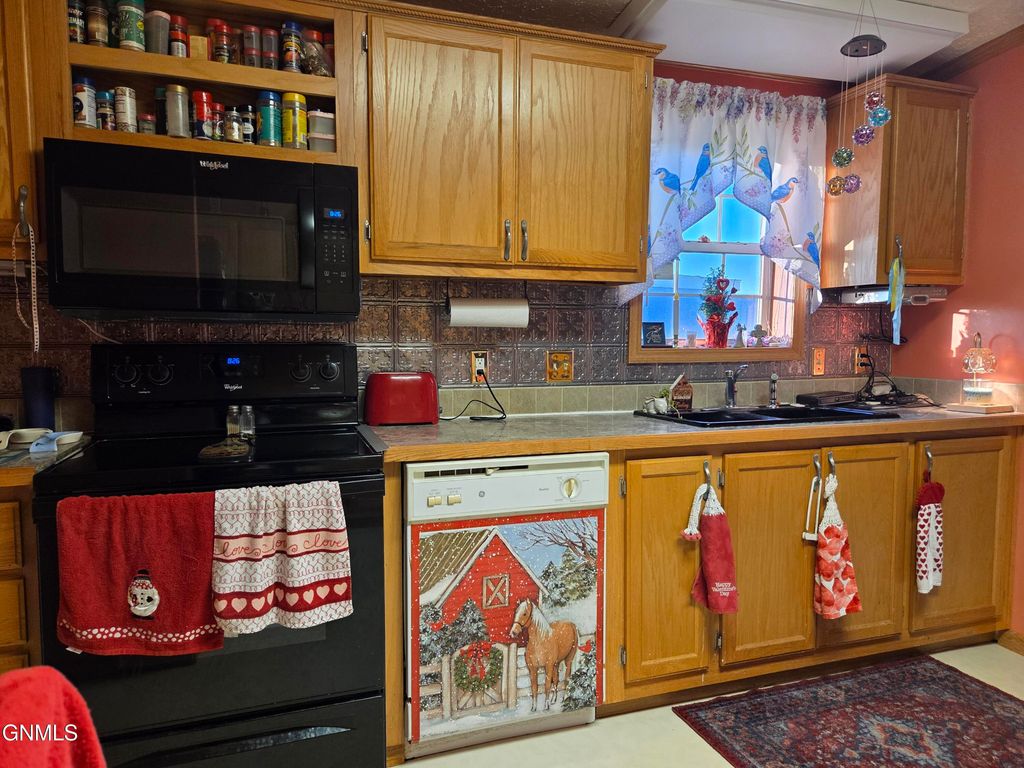 125 Maryland Street, Bismarck, ND 58504 photo 21