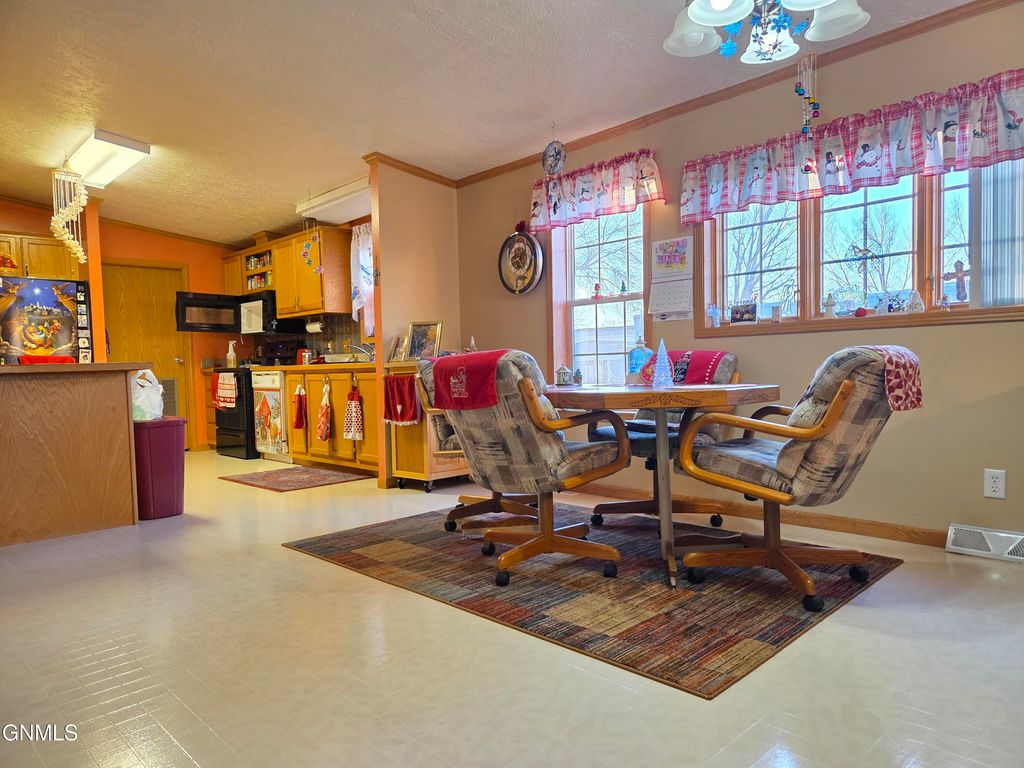 125 Maryland Street, Bismarck, ND 58504 photo 22