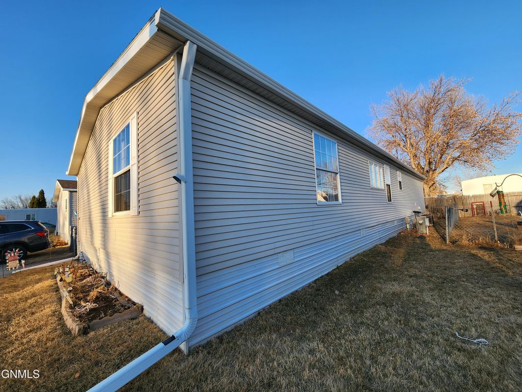 125 Maryland Street, Bismarck, ND 58504 photo 4