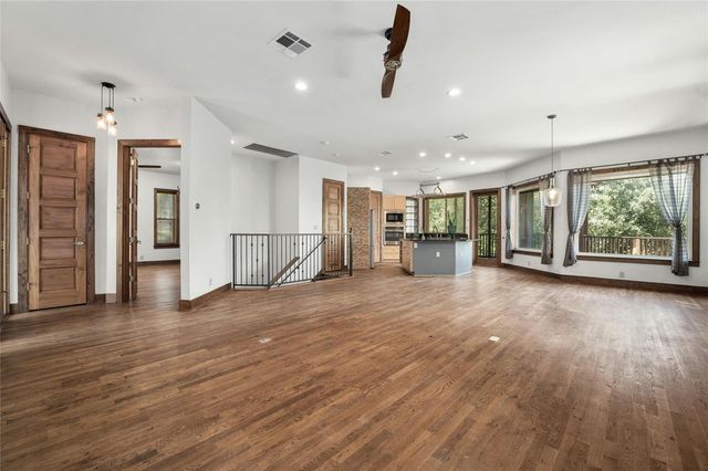 101 Firebird ST, Lakeway, TX 78734