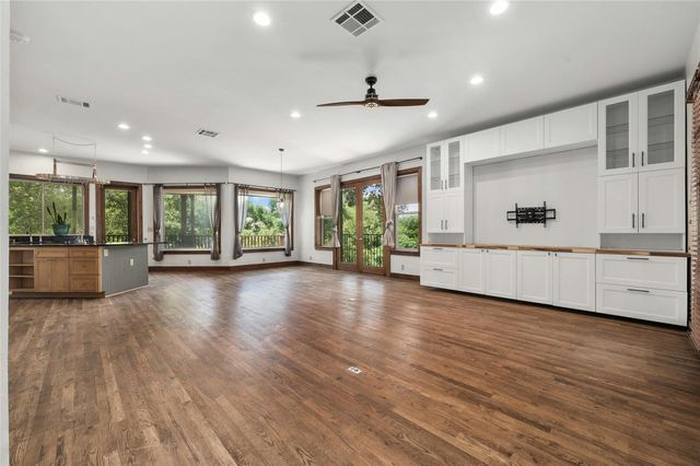 101 Firebird ST, Lakeway, TX 78734