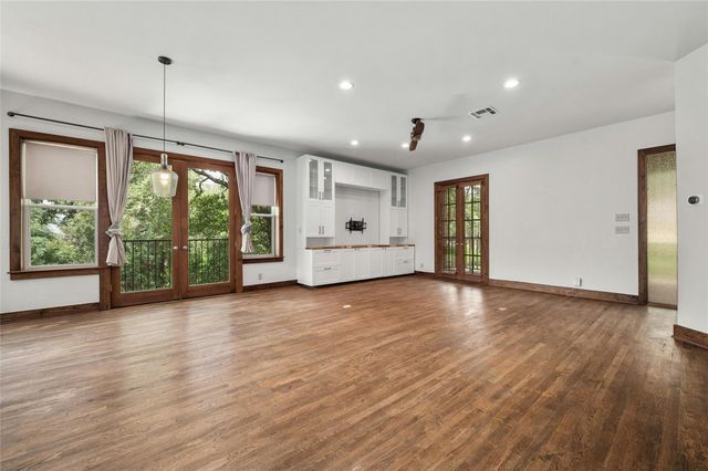 101 Firebird ST, Lakeway, TX 78734