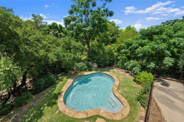101 Firebird ST, Lakeway, TX 78734