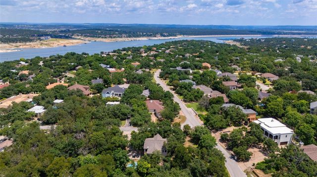101 Firebird ST, Lakeway, TX 78734