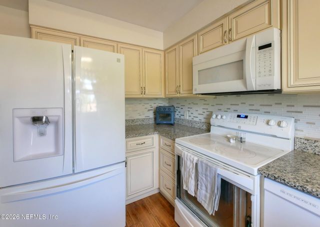 4915 BAYMEADOWS Road 2H, Jacksonville, FL 32217