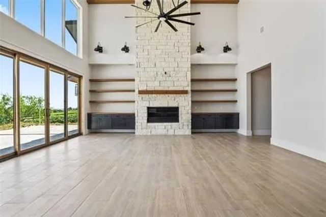 101 Silver Way, Horseshoe Bay, TX 78657