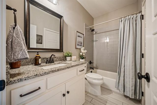 7365 N Lamar Drive, Kansas City, MO 64152