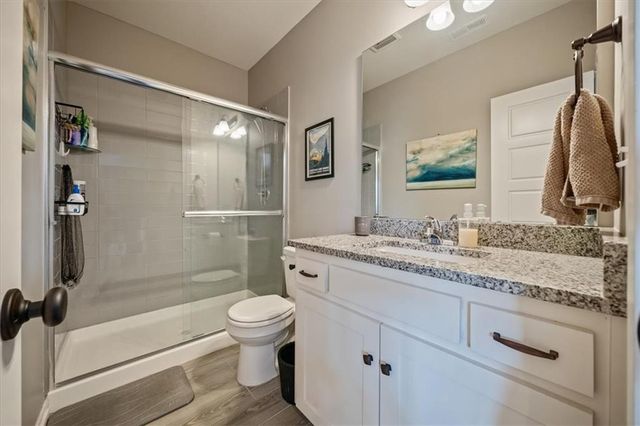 7365 N Lamar Drive, Kansas City, MO 64152