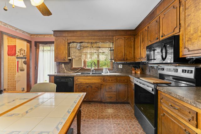 1000 Main Street, Somers, CT 06071