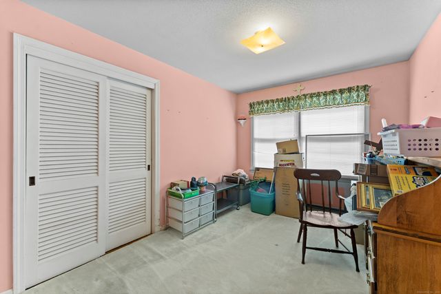 1000 Main Street, Somers, CT 06071