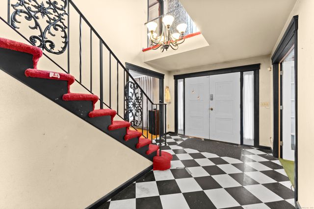 1000 Main Street, Somers, CT 06071