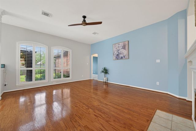 1111 Summer Brk, Sugar Land, TX 77479