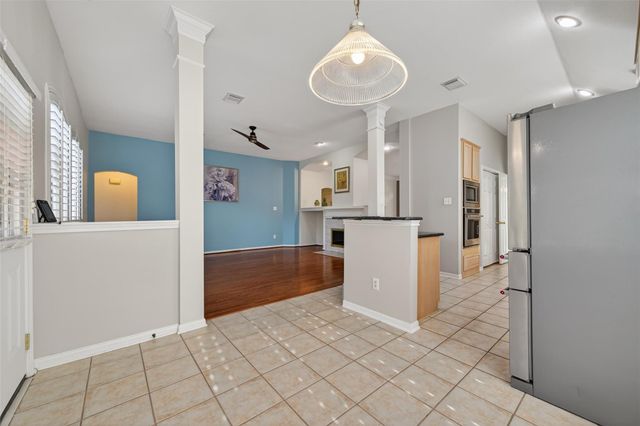 1111 Summer Brk, Sugar Land, TX 77479