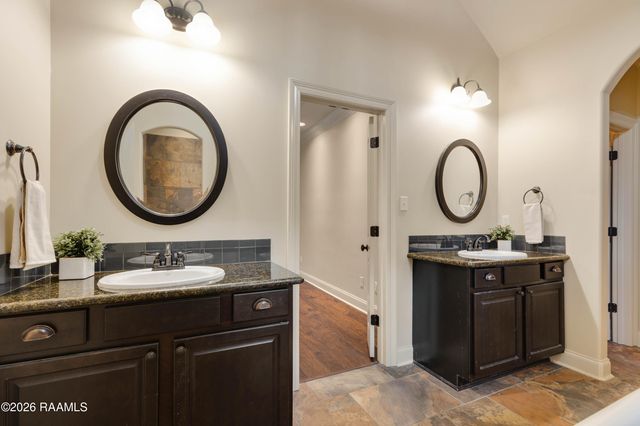 112 Heathwood Drive, Broussard, LA 70518