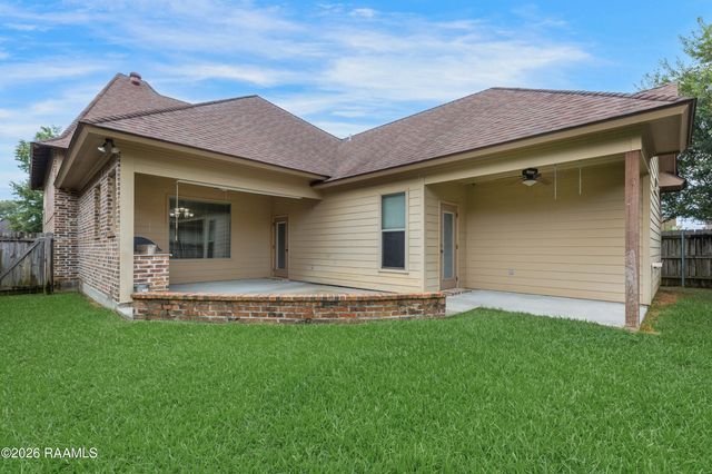 112 Heathwood Drive, Broussard, LA 70518