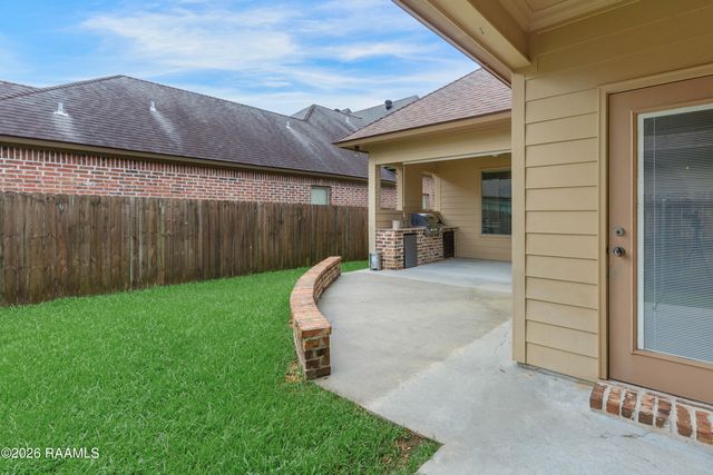 112 Heathwood Drive, Broussard, LA 70518