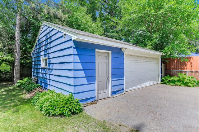5895 Quebec Avenue N, Crystal, MN 55428