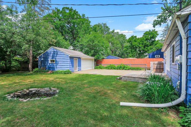 5895 Quebec Avenue N, Crystal, MN 55428