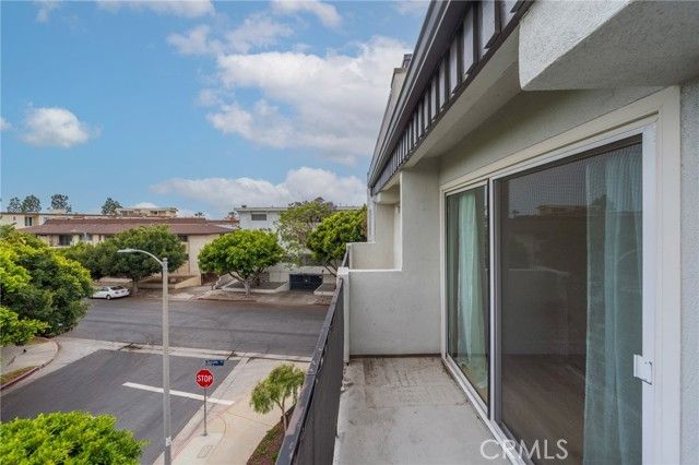 8163 Redlands Street 73, Playa Del Rey (los Angeles), CA 90293