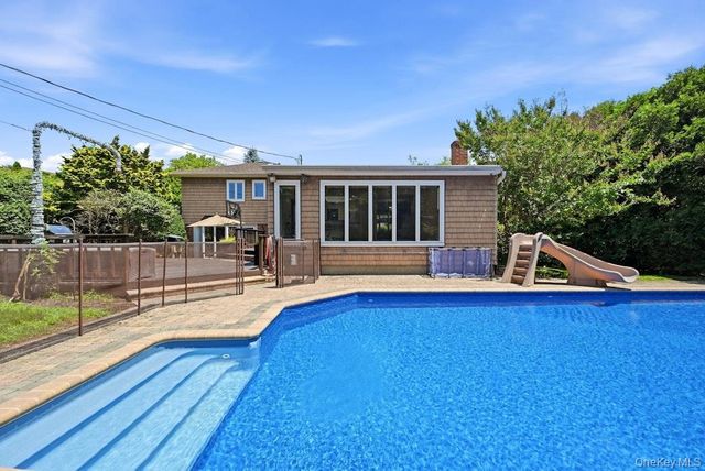 30 Harriet Drive, Syosset, NY 11791