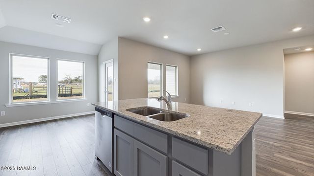 101 Lake Oak Drive, Lafayette, LA 70507