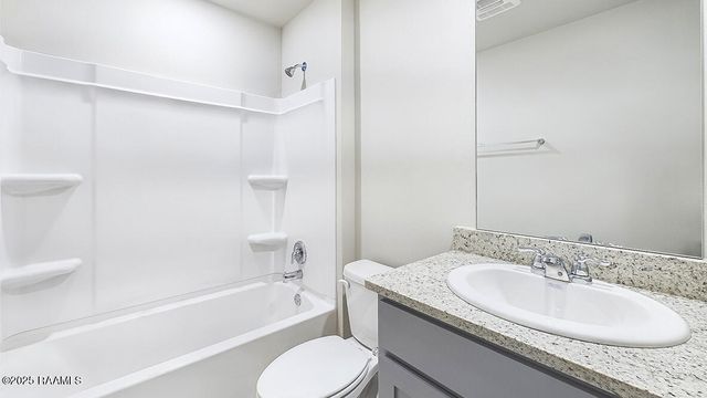 101 Lake Oak Drive, Lafayette, LA 70507